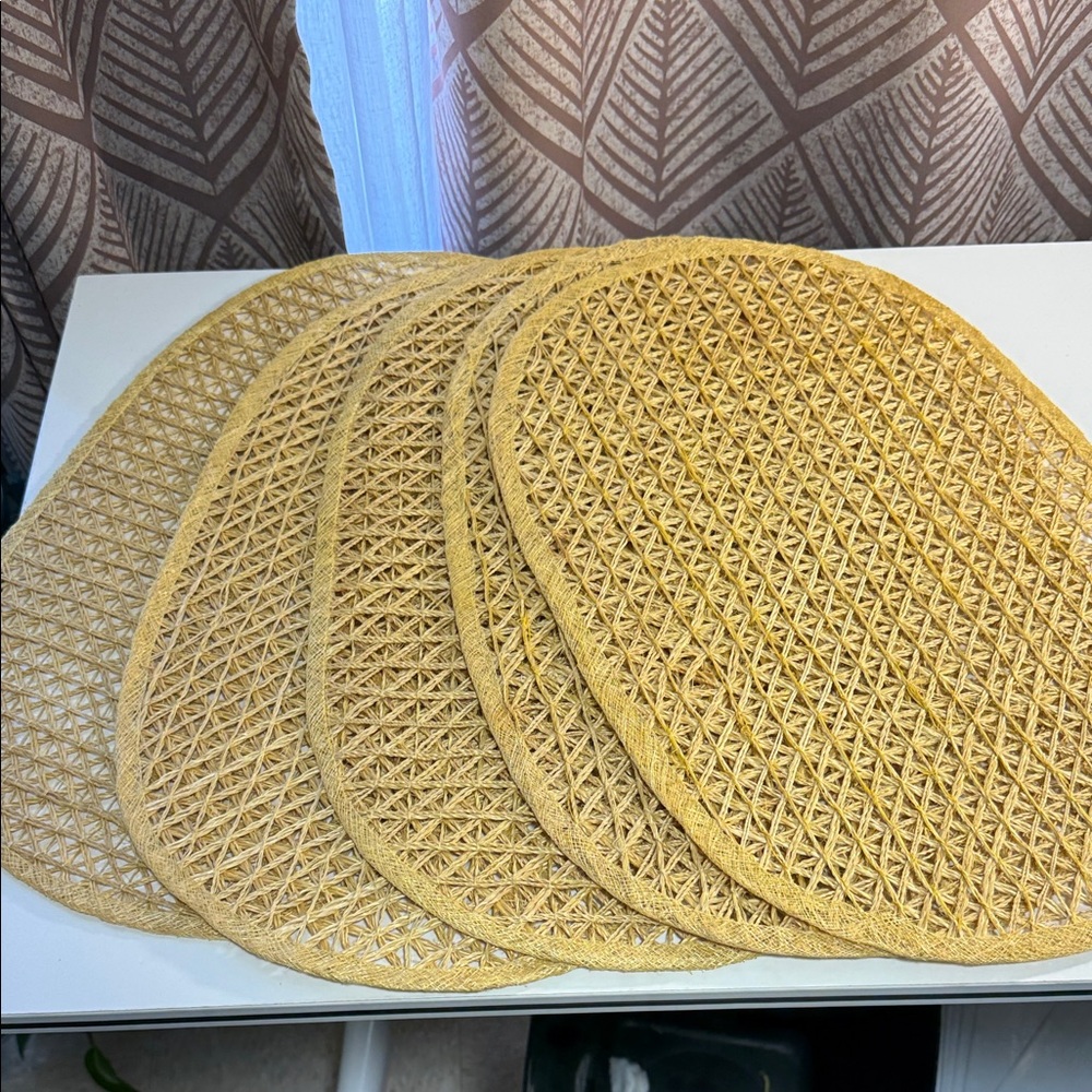 5 Natural Rattan Oval Woven Placemat